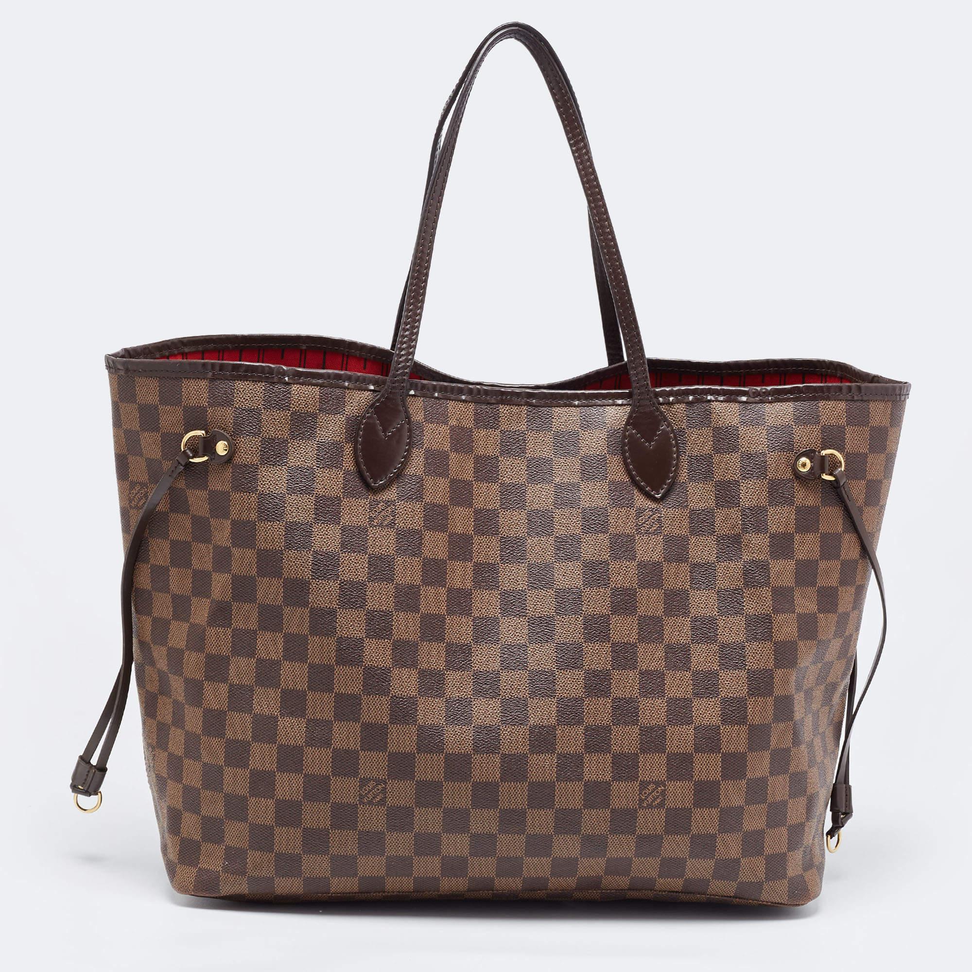 Louis Vuitton’s Neverfull was first introduced in 2007 and is the perfect everyday tote. Crafted from signature monogram canvas, Neverfull is versatile in design. The limited edition tote is fabric lined and has a spacious interior that will hold