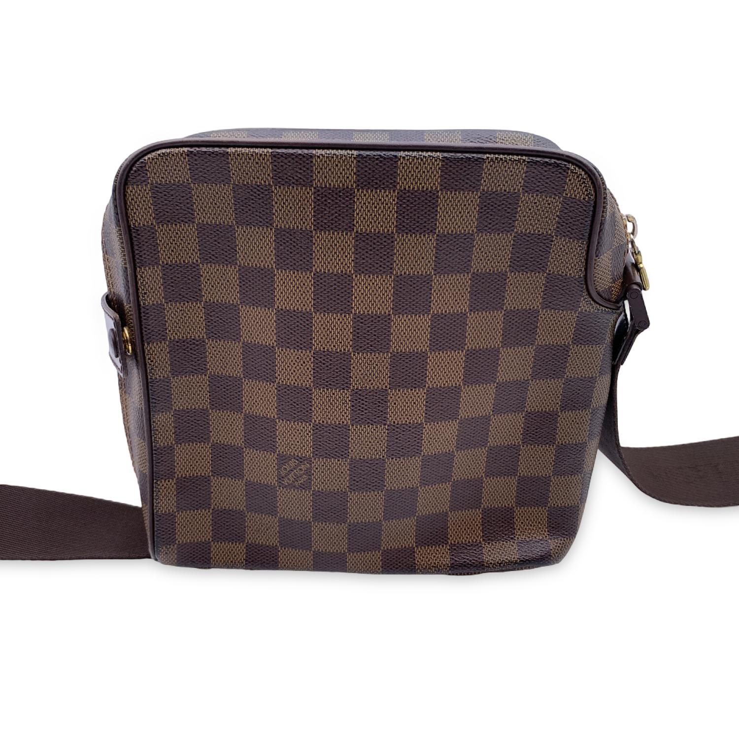 Louis Vuitton Damier Ebene Canvas Olav PM Messenger Bag N41442 In Excellent Condition In Rome, Rome
