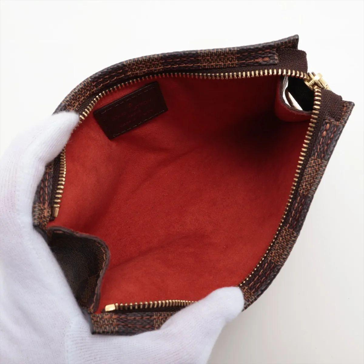 Pochette Louis Vuitton Damier Ebene In condizioni buone in vendita a Humacao, PR