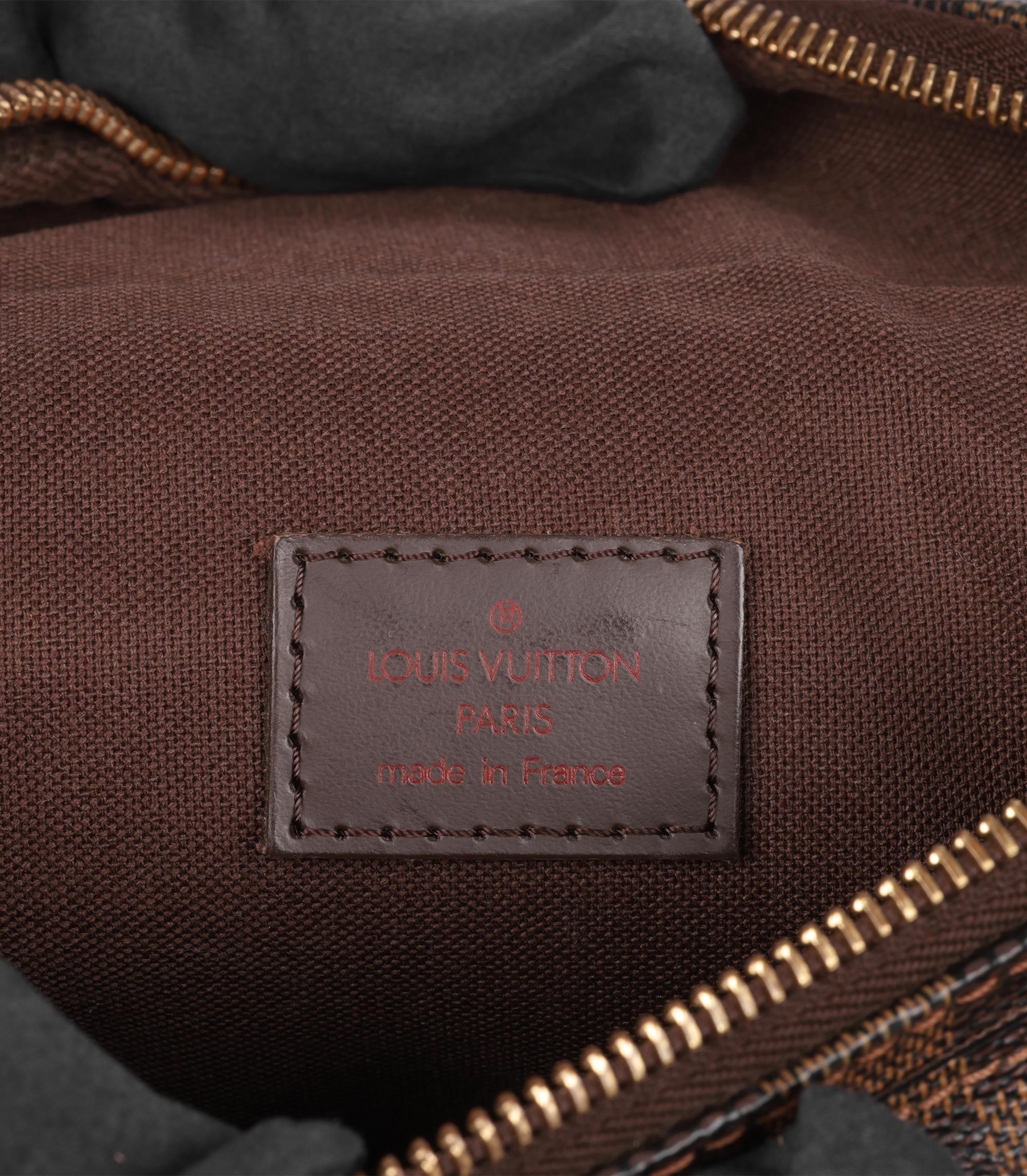Louis Vuitton Damier Ebene Coated Canvas Melville Gürteltasche im Angebot 4