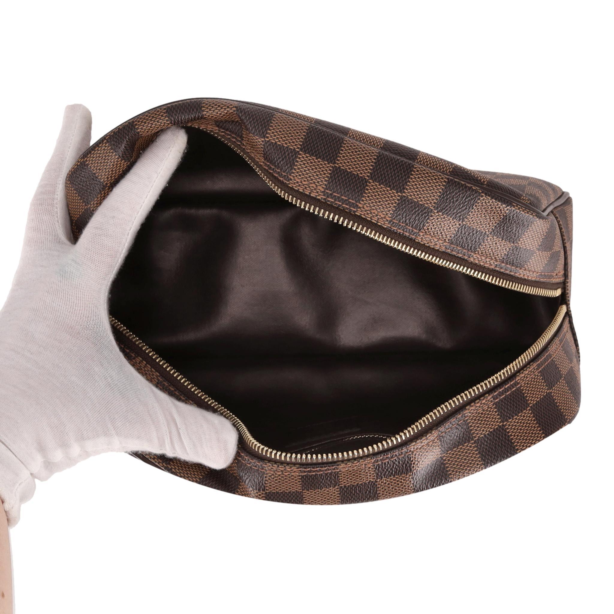 Women's Louis Vuitton Damier Ebene Cosmetic/Toiletry Pouch