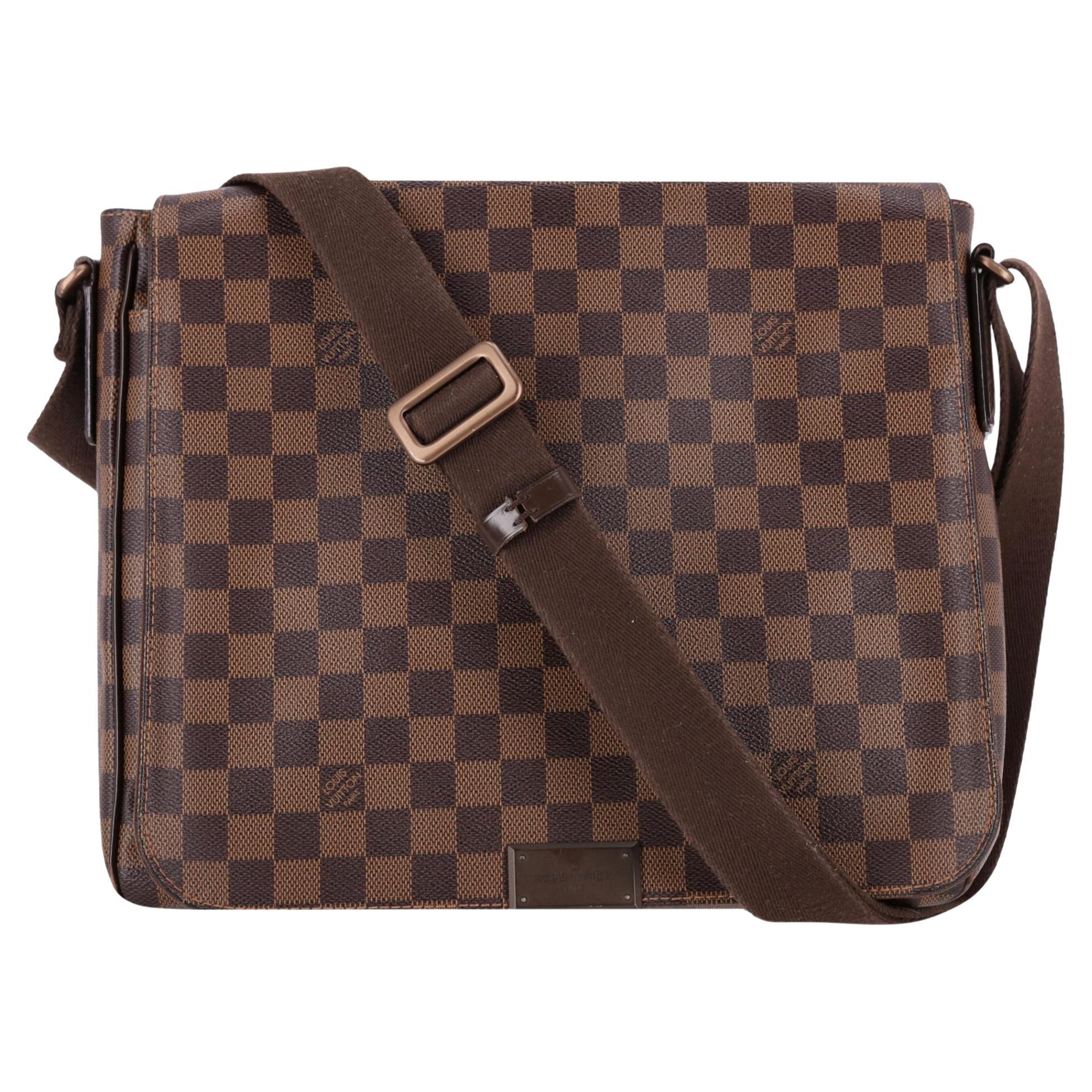 Louis Vuitton Damier Ebene District Messenger Bag im Angebot