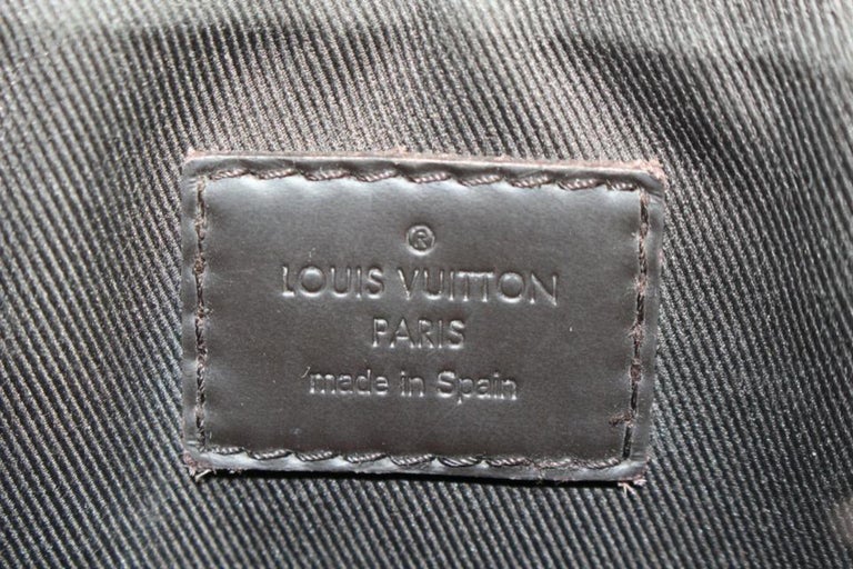 Louis Vuitton – Jake Messenger PM Damier Ebene – Queen Station