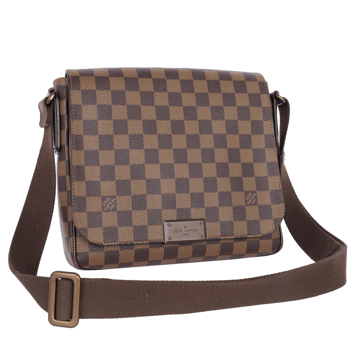 Louis Vuitton Damier Ebene District PM Messenger Brown In Good Condition In Salt Lake Cty, UT