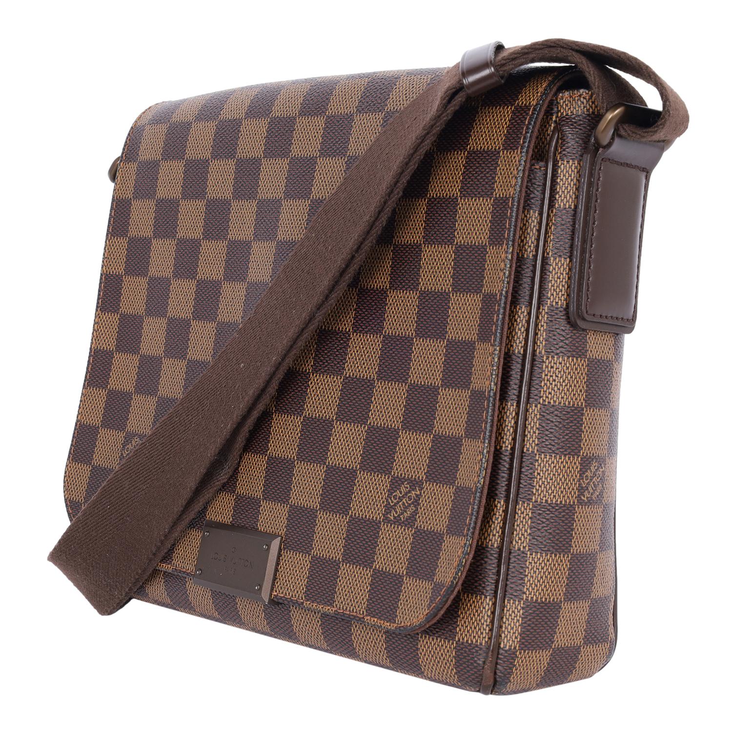 Louis Vuitton Damier Ebene District PM Messenger Brown 1