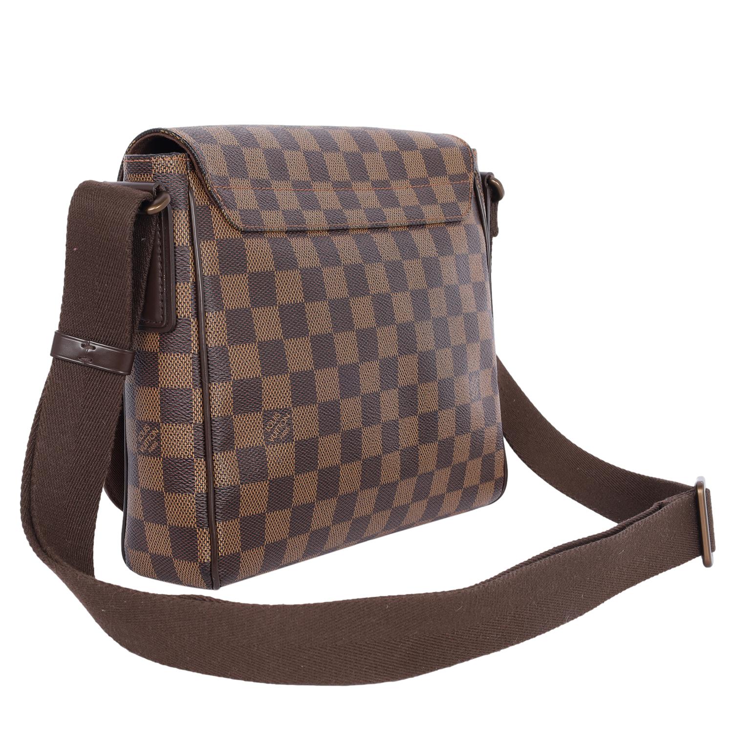 Louis Vuitton Damier Ebene District PM Messenger Brown 3