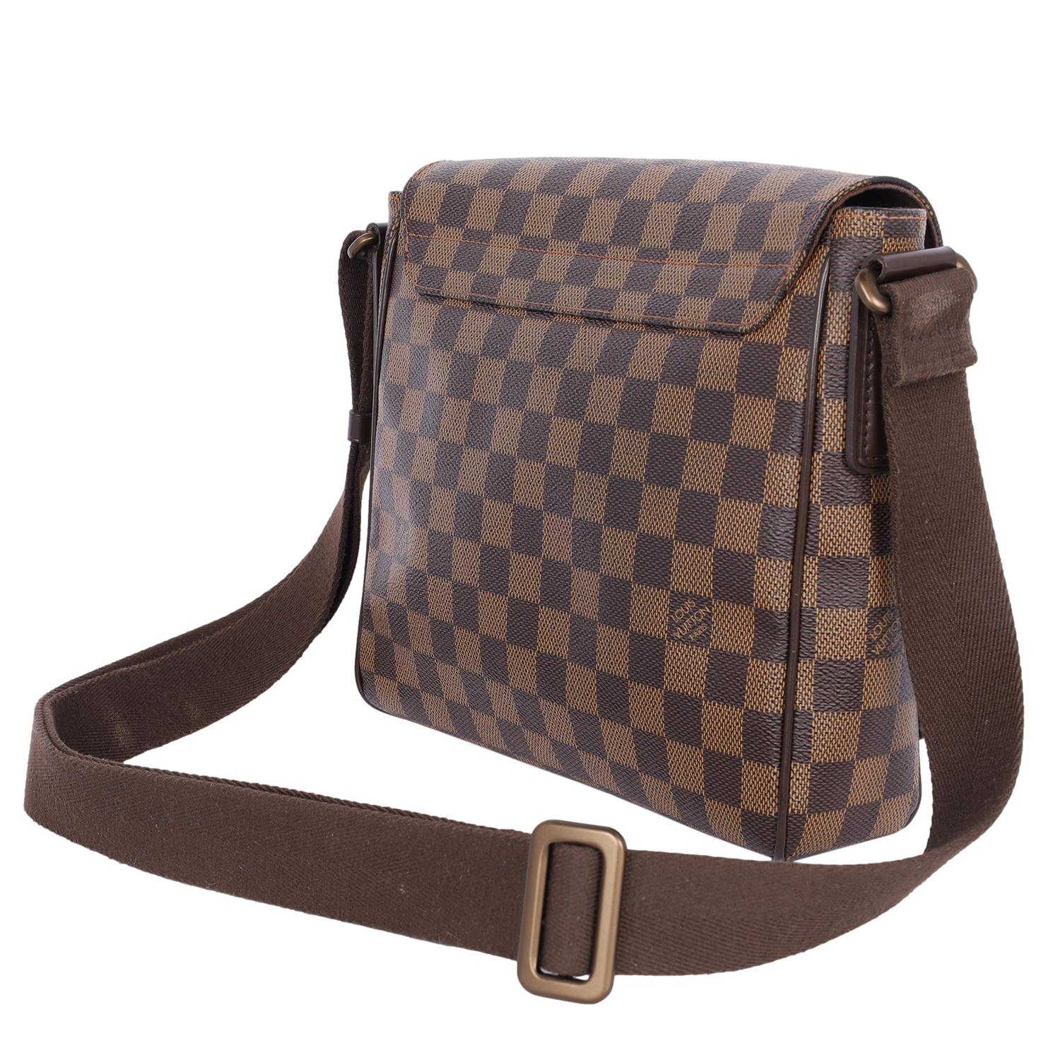Louis Vuitton Damier Ebene District PM Messenger Brown 4