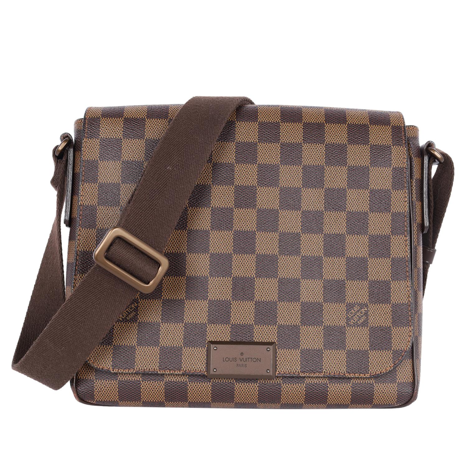 Louis Vuitton Damier Ebene District PM Messenger Brown 5