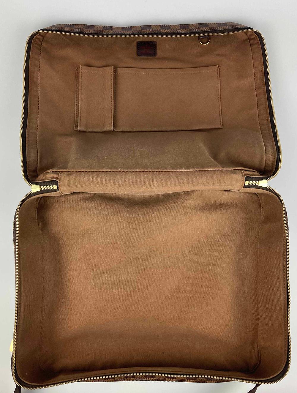 Louis Vuitton Damier Ebene Dorsoduro Messenger Bag For Sale 3