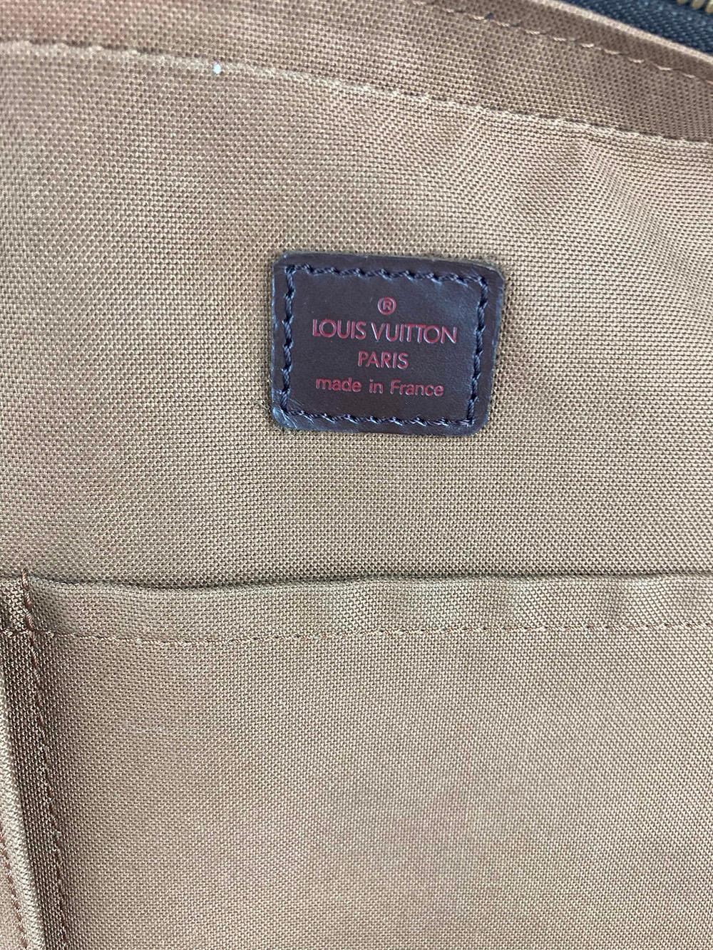 Louis Vuitton Damier Ebene Dorsoduro Messenger Bag For Sale 4