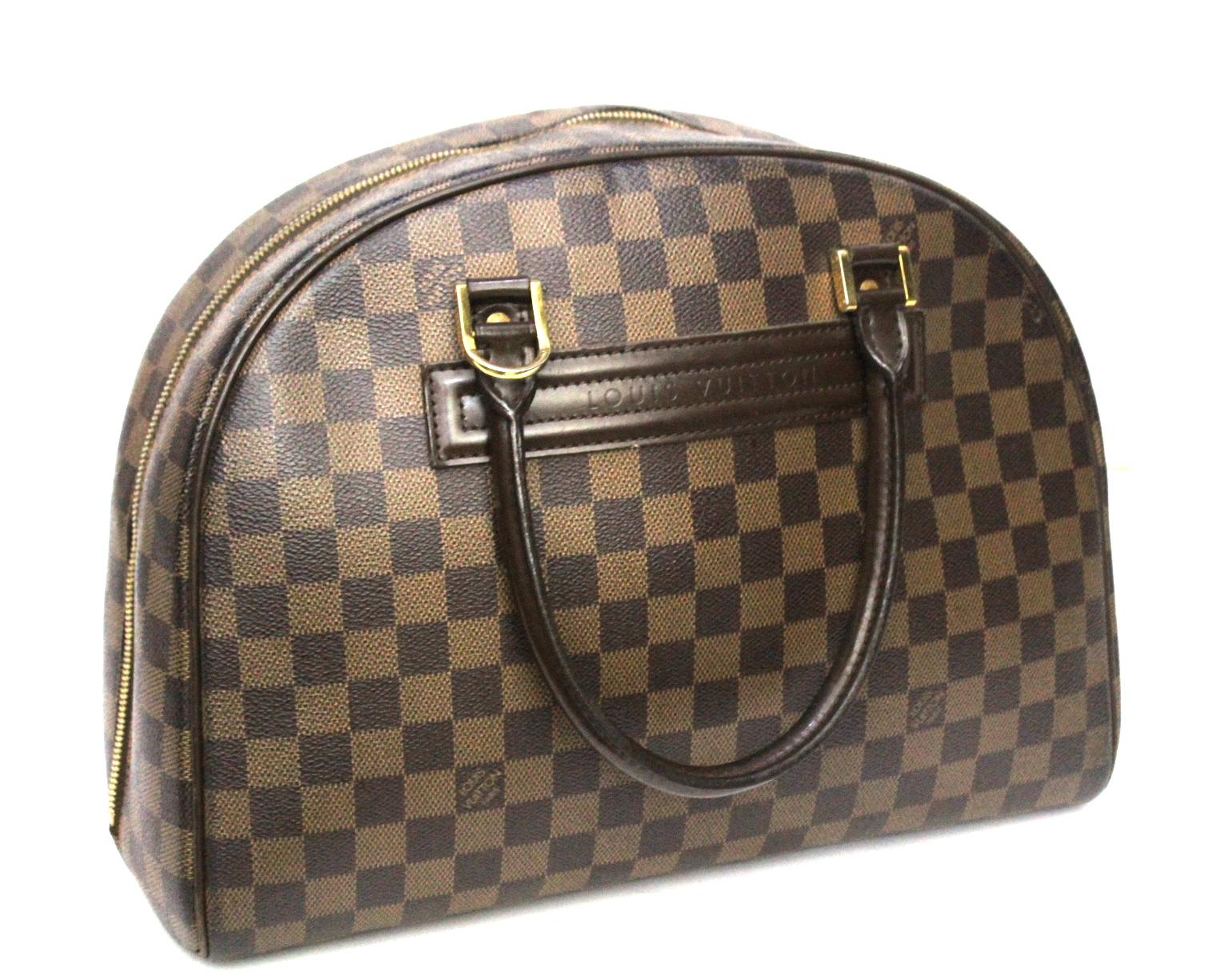 Louis Vuitton Damier Ebene Nolita Ledertasche im Zustand „Gut“ in Torre Del Greco, IT