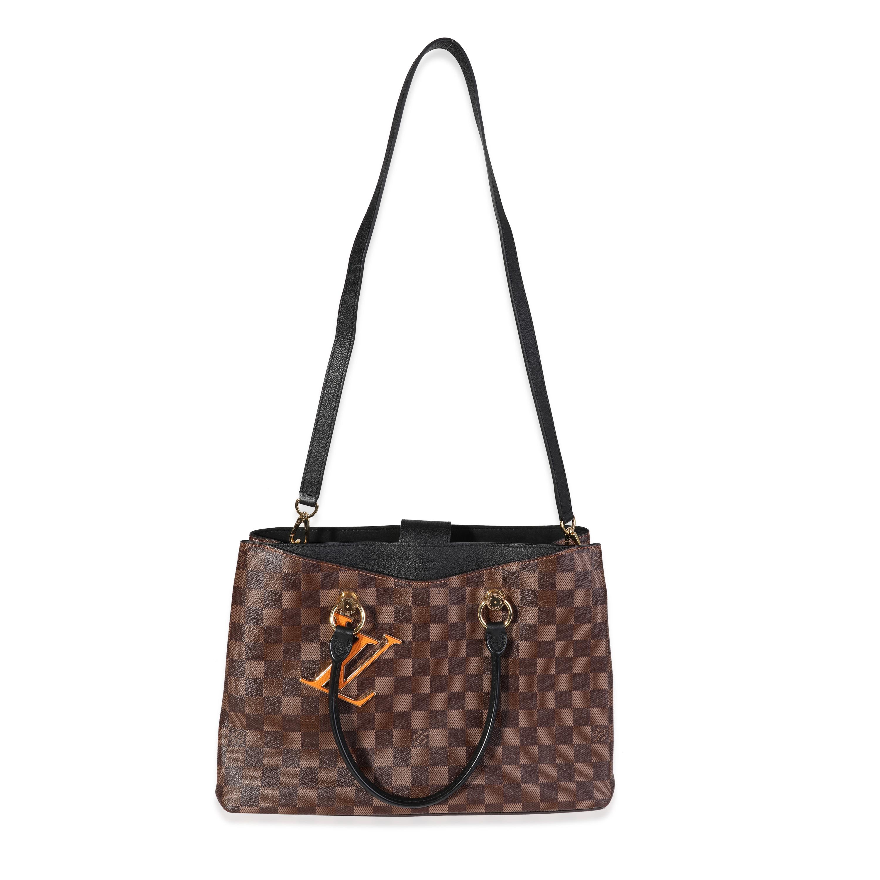 Listing Title: Louis Vuitton Damier Ebene LV Riverside Tote
SKU: 120587
MSRP: 2980.00
Condition: Pre-owned (3000)
Handbag Condition: Very Good
Condition Comments: Very Good Condition. Light scratching to hardware. Discoloration and light fragrance