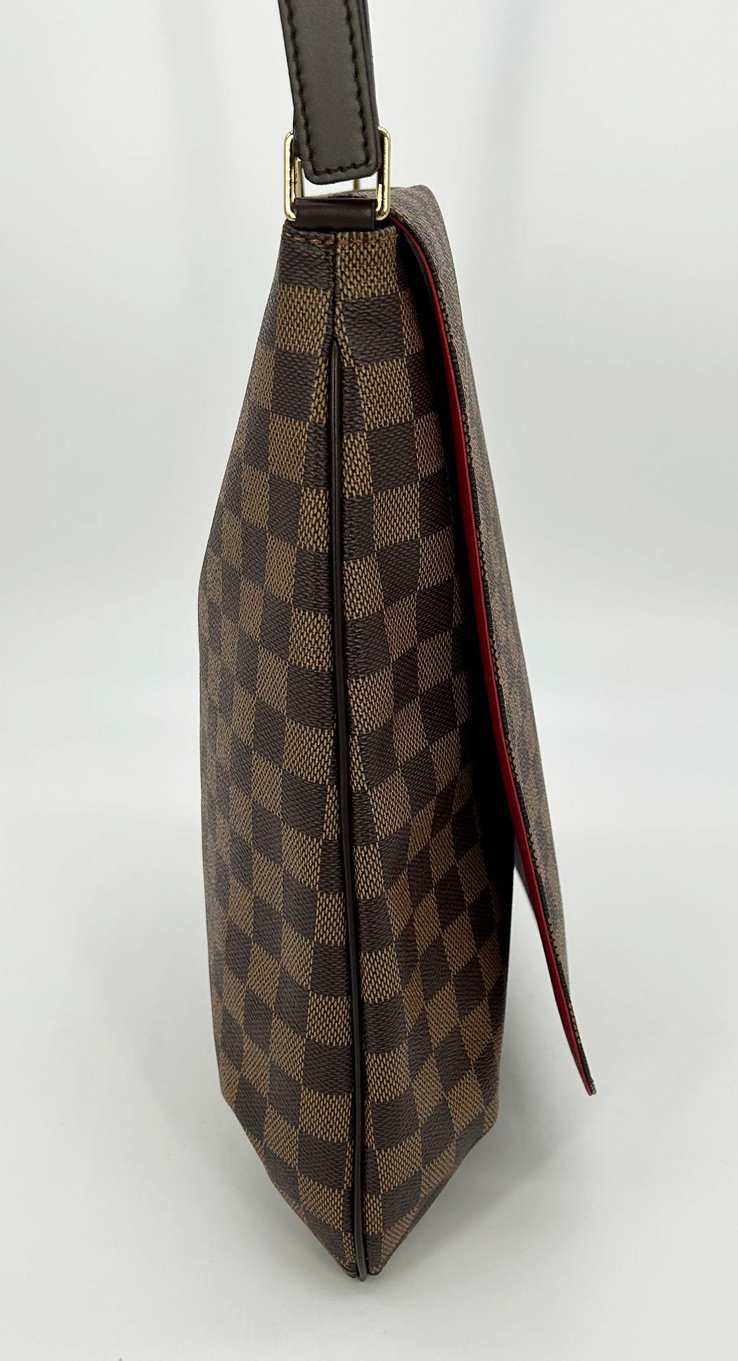 Women's or Men's Louis Vuitton Damier Ebene Musette Salsa GM Shoulder Bag For Sale