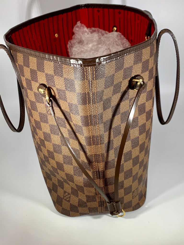 Louis Vuitton Damier Ebene Neverfull MM Shoulder Bag Canvas Purse Excellent  In Good Condition For Sale In New York, NY