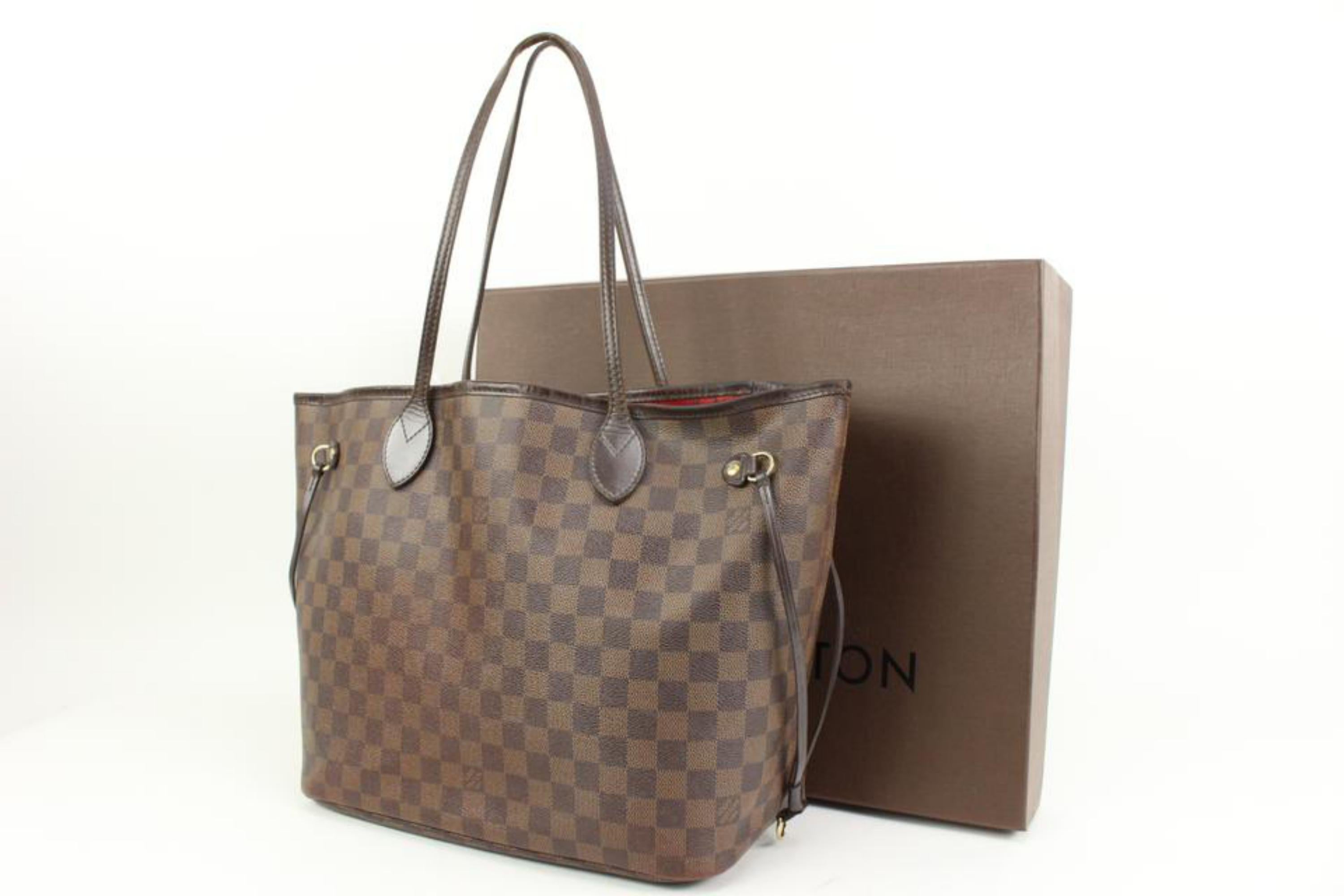 Louis Vuitton Damier Ebene Neverfull MM Tote Bag 95lv318s
Date Code/Serial Number: AR0133
Made In: France
Measurements: Length:  18