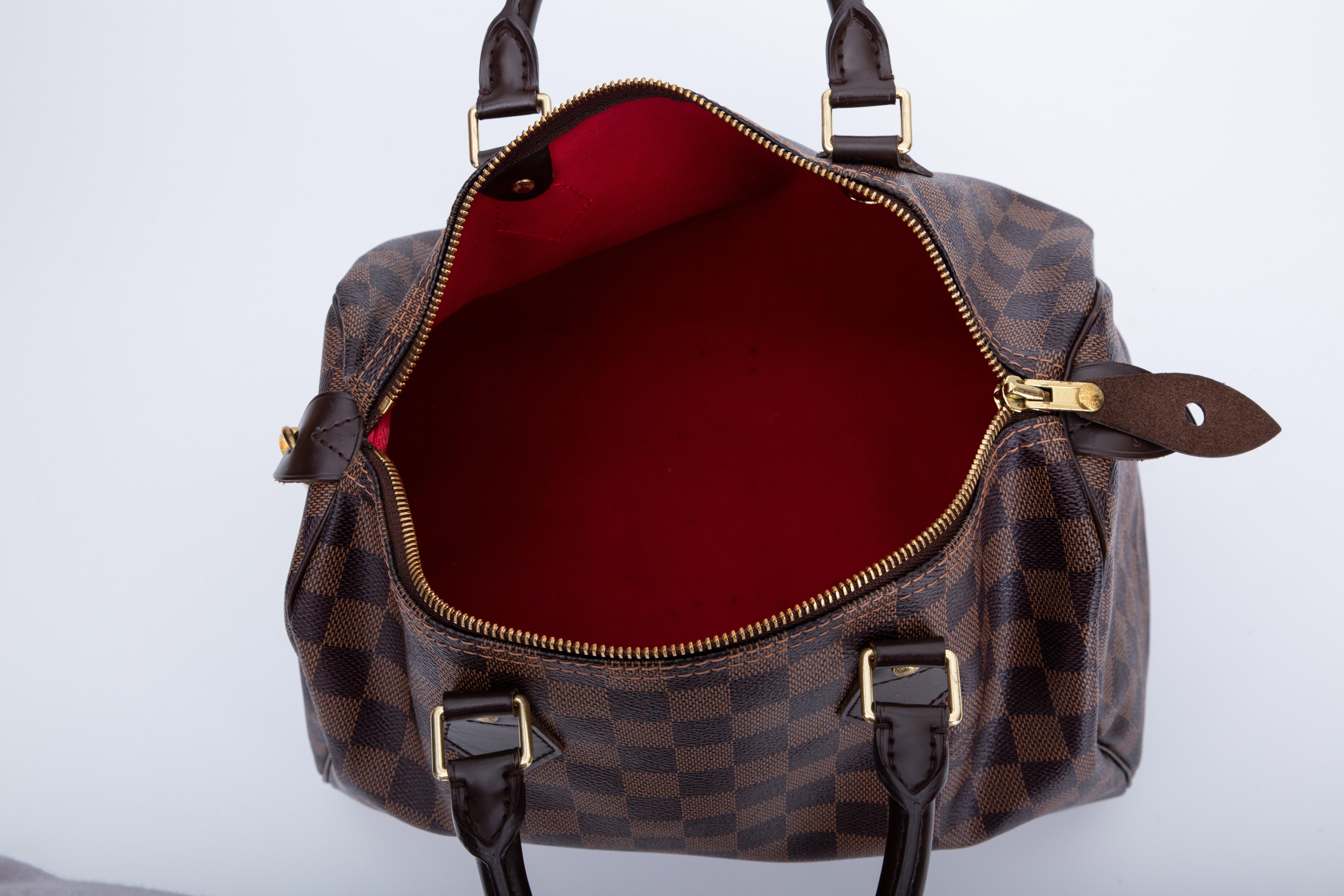 Louis Vuitton Damier Ebene Speedy 30 Handbag In Excellent Condition In Montreal, Quebec