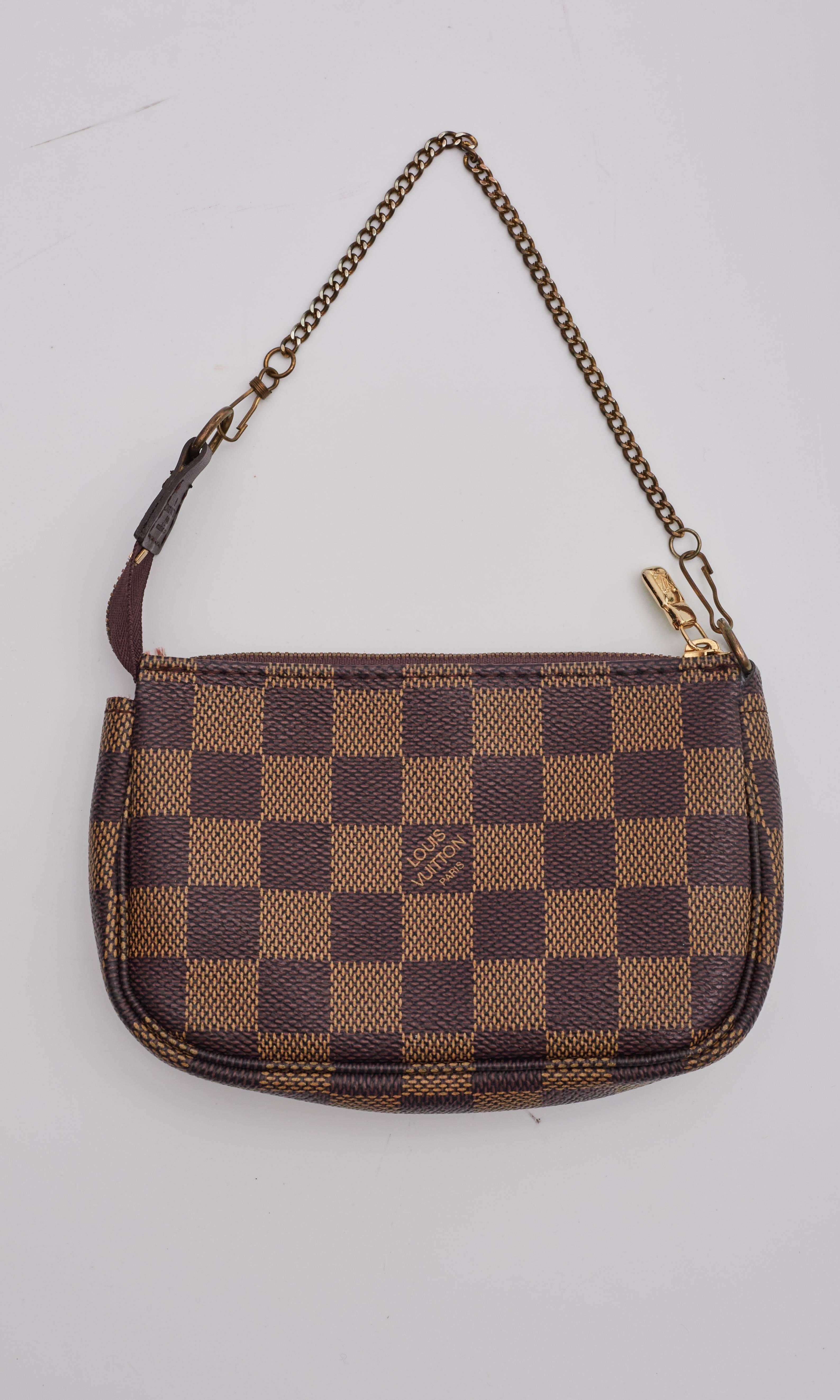 Louis Vuitton Damier Ebene Trunks & Bags Pochette Accessoires Mini In Good Condition For Sale In Montreal, Quebec