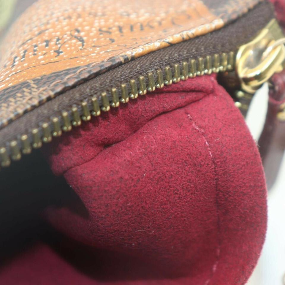Louis Vuitton Damier Ebene Trunks Pochette Milla Handgelenkstasche 862895 im Zustand „Gut“ im Angebot in Dix hills, NY