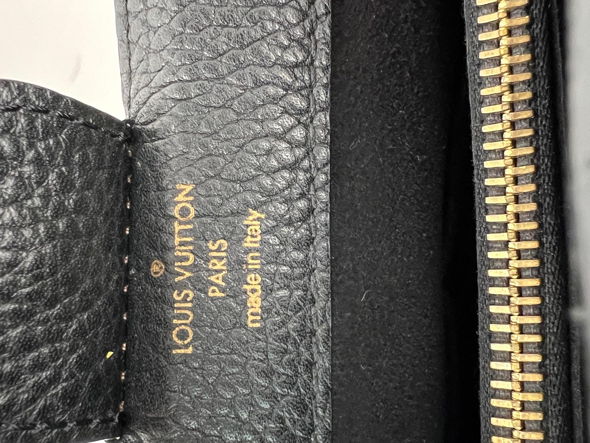 Louis Vuitton Damier EbeneCuir Taurillon Brittany Black Shoulder Bag For Sale 6