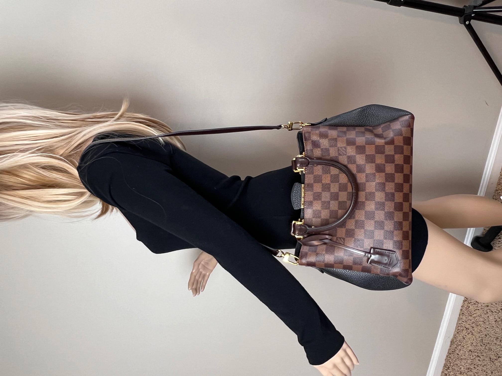 Louis Vuitton Damier EbeneCuir Taurillon Brittany Black Shoulder Bag For Sale 3