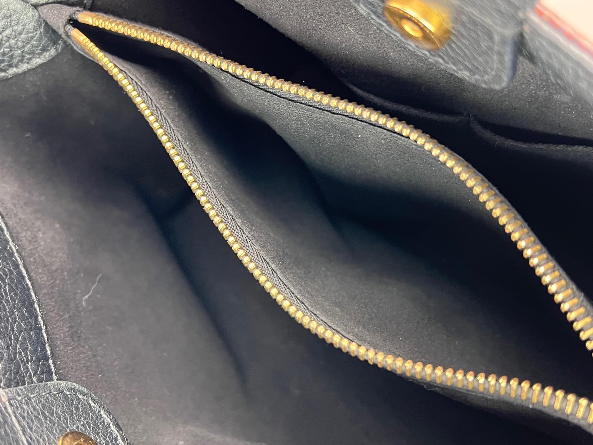 Louis Vuitton Damier EbeneCuir Taurillon Brittany Black Shoulder Bag For Sale 4