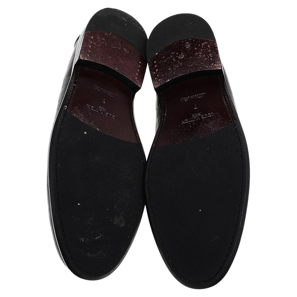 Louis Vuitton Damier Embossed Leather Outline Penny Slip On Loafers Size 41 In Good Condition In Dubai, Al Qouz 2