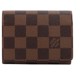 Busta Louis Vuitton Damier Cult De Visite