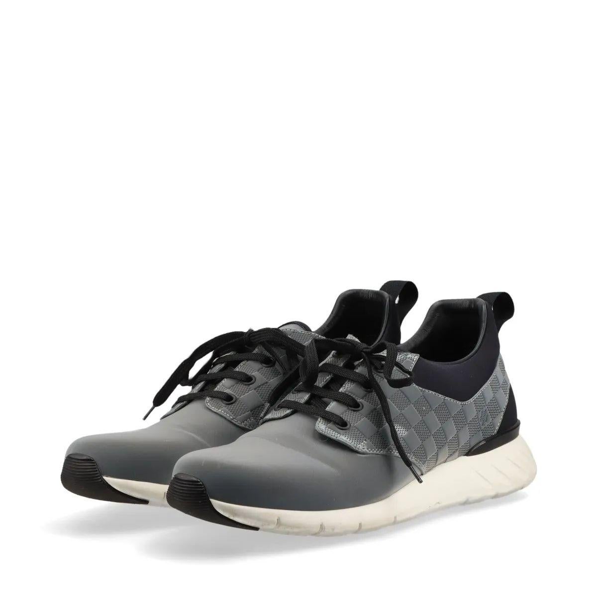 Louis Vuitton Damier Fastlane Leather Sneaker Gray x Black For Sale 1