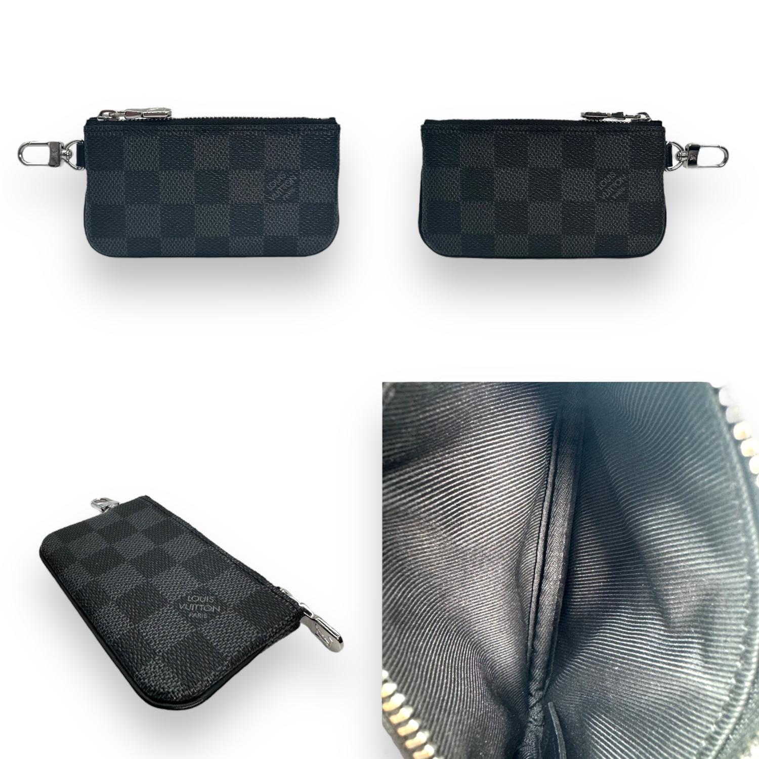 Louis Vuitton Damier Graphit 3D Trio Messenger Bag im Angebot 1