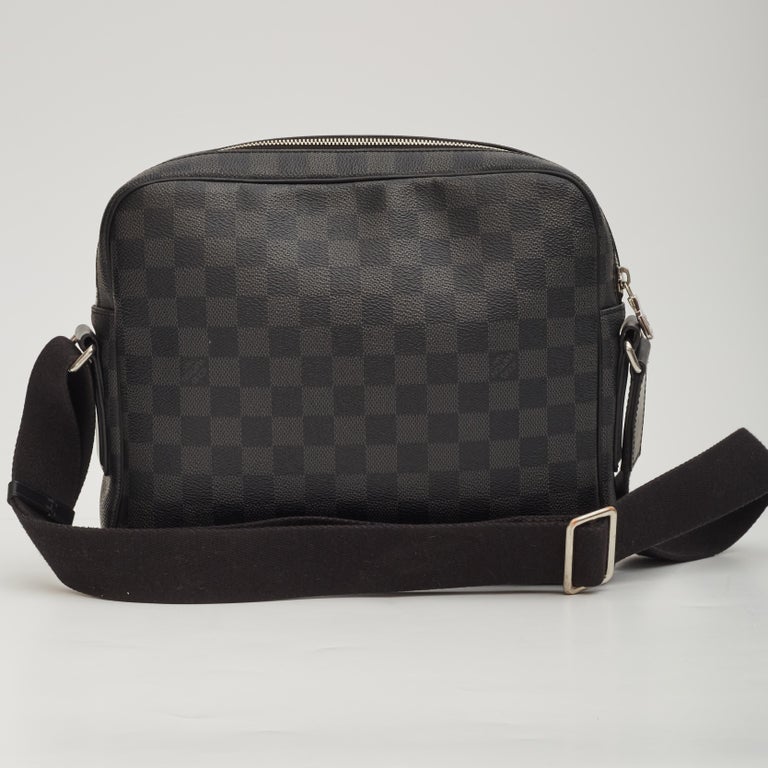 Louis Vuitton Damier Graphite Black Dayton Reporter MM Bag (2008) For