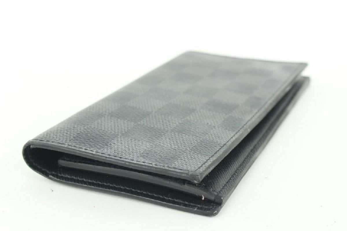 Louis Vuitton Damier Graphite Brazza Wallet Long Flap Black Grey 312lvs517 In Good Condition For Sale In Dix hills, NY