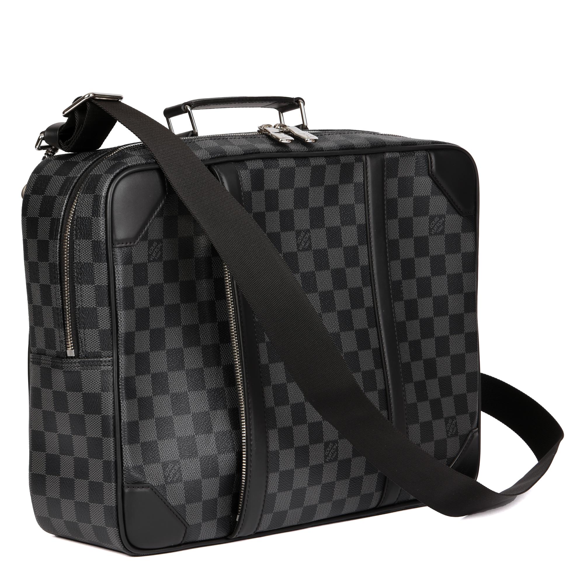 LOUIS VUITTON
Damier Graphite Coated Canvas & Calfskin Leather Briefcase Backpack

Xupes Reference: CB709
Serial Number: (Micro Chipped)
Age (Circa): 2022
Accompanied By: Louis Vuitton Dust Bag, Box
Authenticity Details: Microchip (Made in