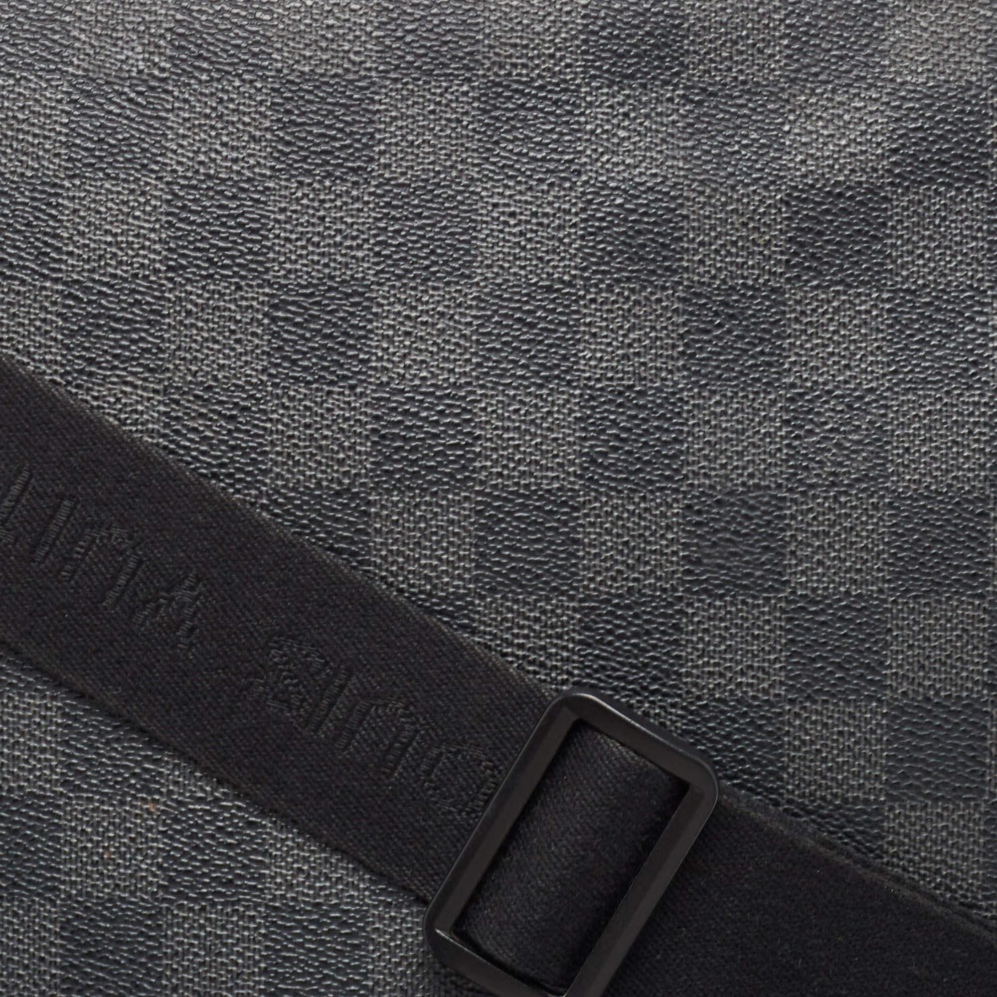 Louis Vuitton Damier Graphite Canvas Daniel GM Bag 10