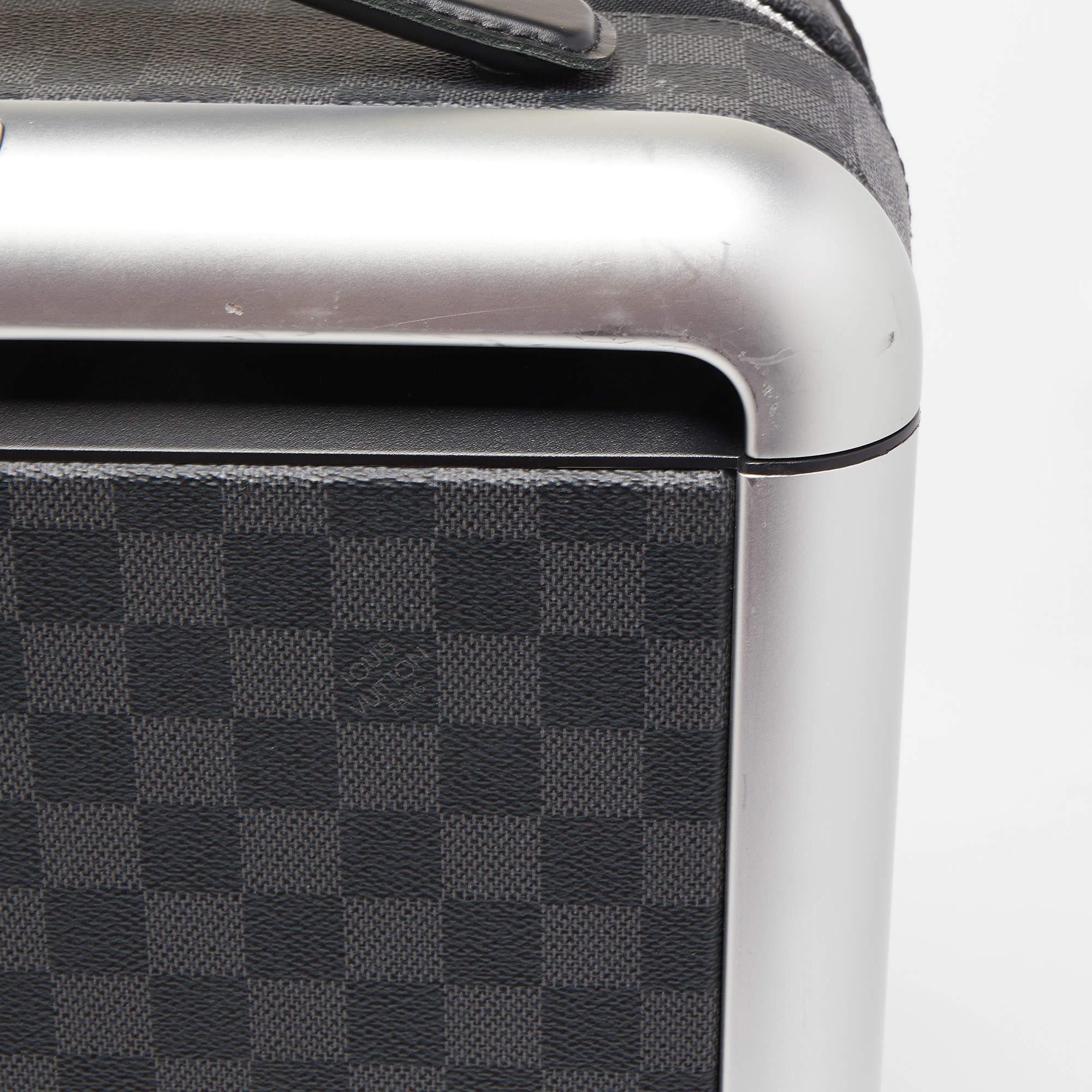 Louis Vuitton Damier Graphite Canvas Horizon 50 Luggage 10