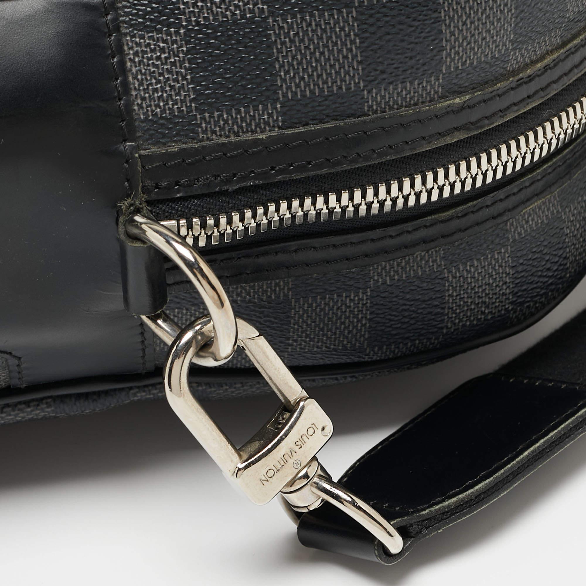 Louis Vuitton Damier Graphite Canvas Jorn Bag In Good Condition For Sale In Dubai, Al Qouz 2