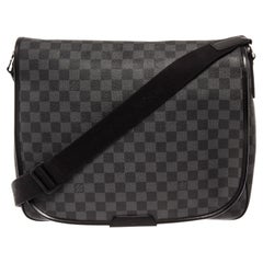 Louis Vuitton Damier Graphite Canvas Leather Daniel GM Messanger Bag