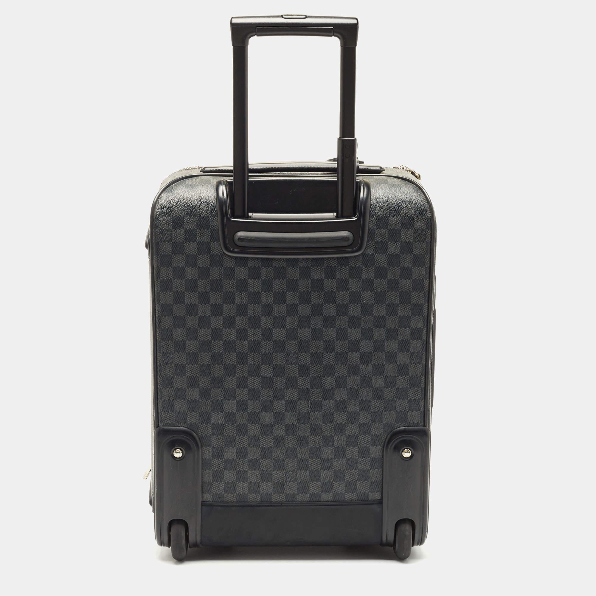Louis Vuitton Damier Graphite Canvas Pegase Legere Business Suitcase 55 In Excellent Condition In Dubai, Al Qouz 2