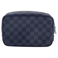 Louis Vuitton, pantalon de toilette en toile damier graphite PM N40483