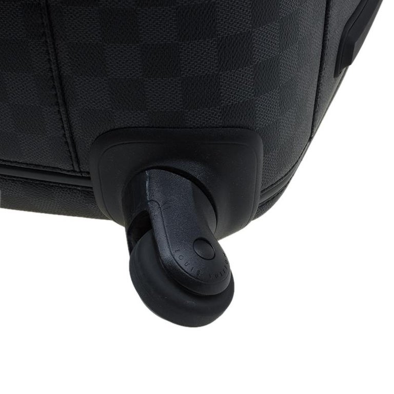 Louis Vuitton Damier Cobalt Canvas Zephyr 70 Rolling Suitcase - Yoogi's  Closet