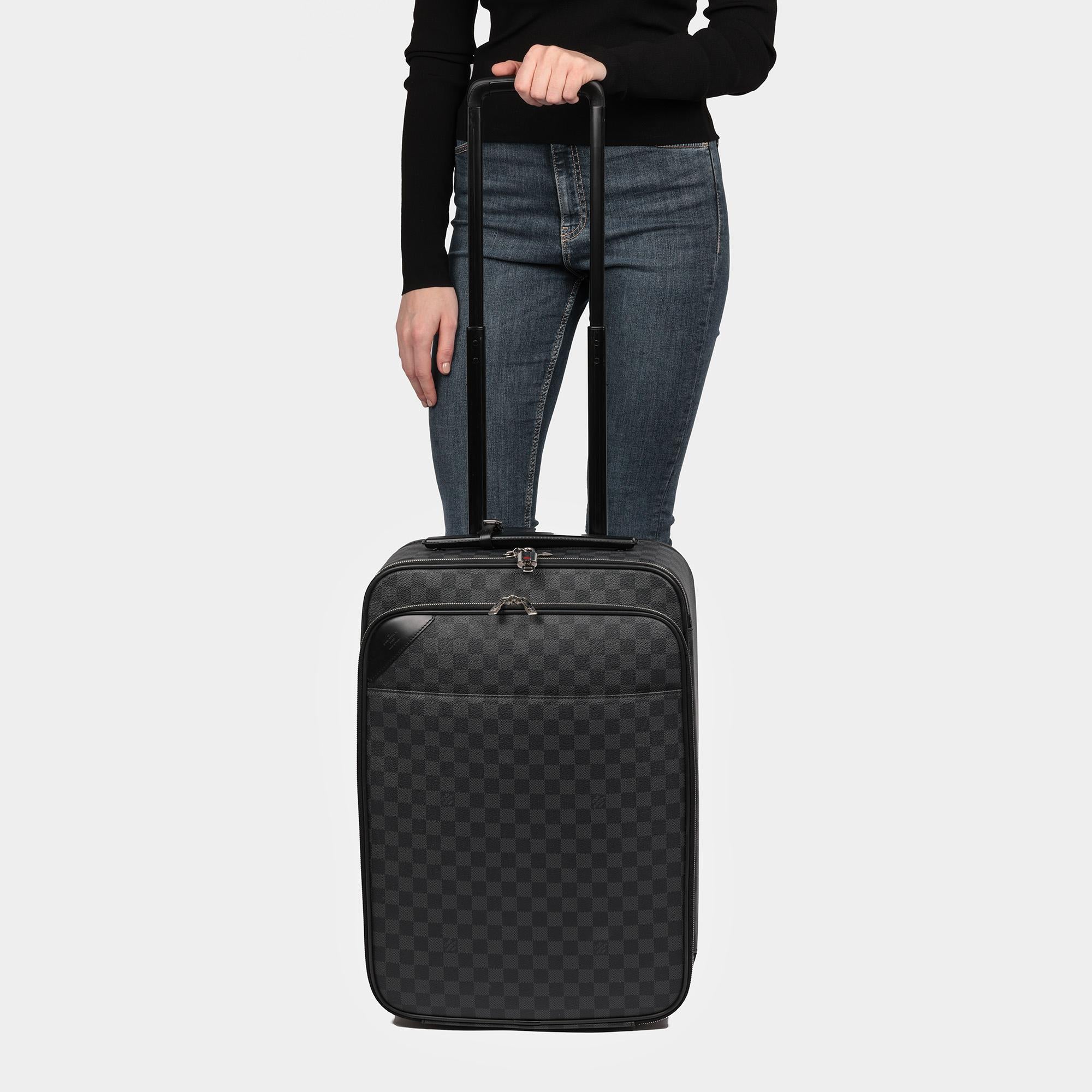 LOUIS VUITTON Damier Graphite Coated Canvas & Black Calfskin Leather Pegase 55 im Angebot 8