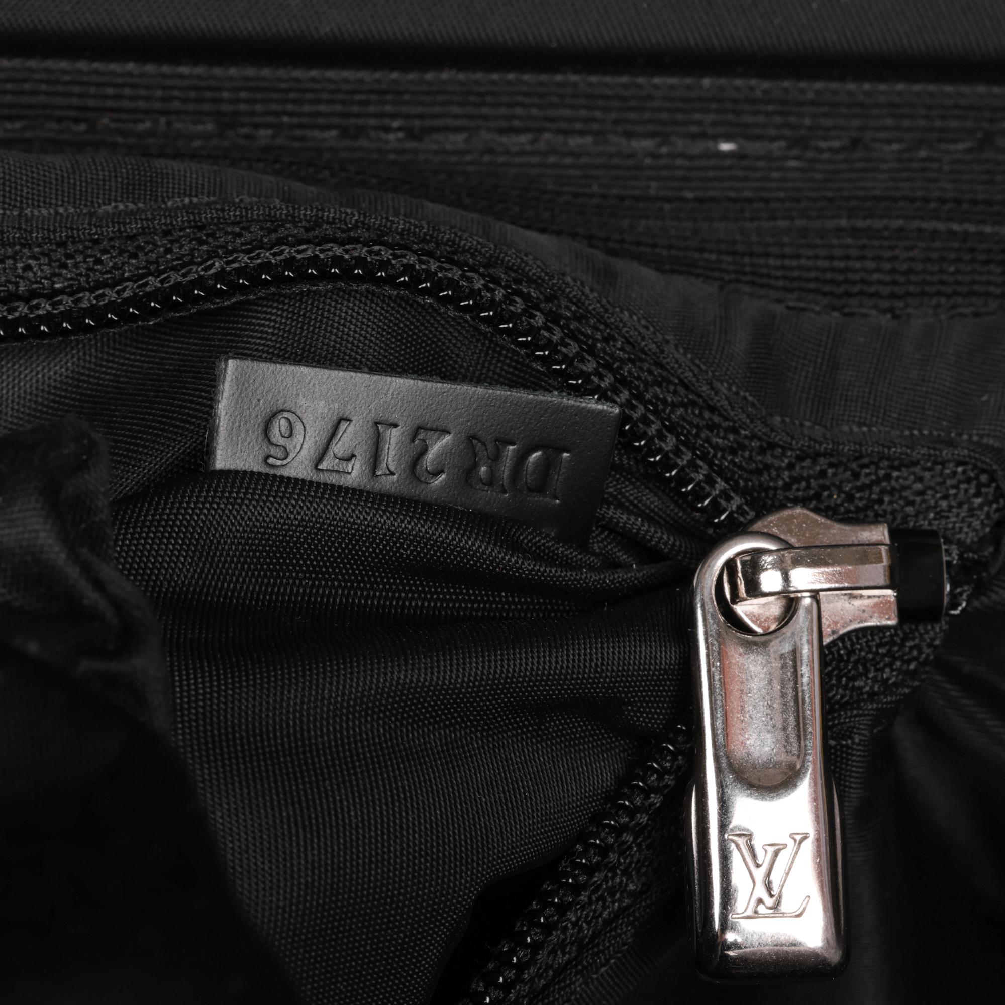 LOUIS VUITTON Damier Graphite Coated Canvas & Black Calfskin Leather Pegase 55 im Angebot 4