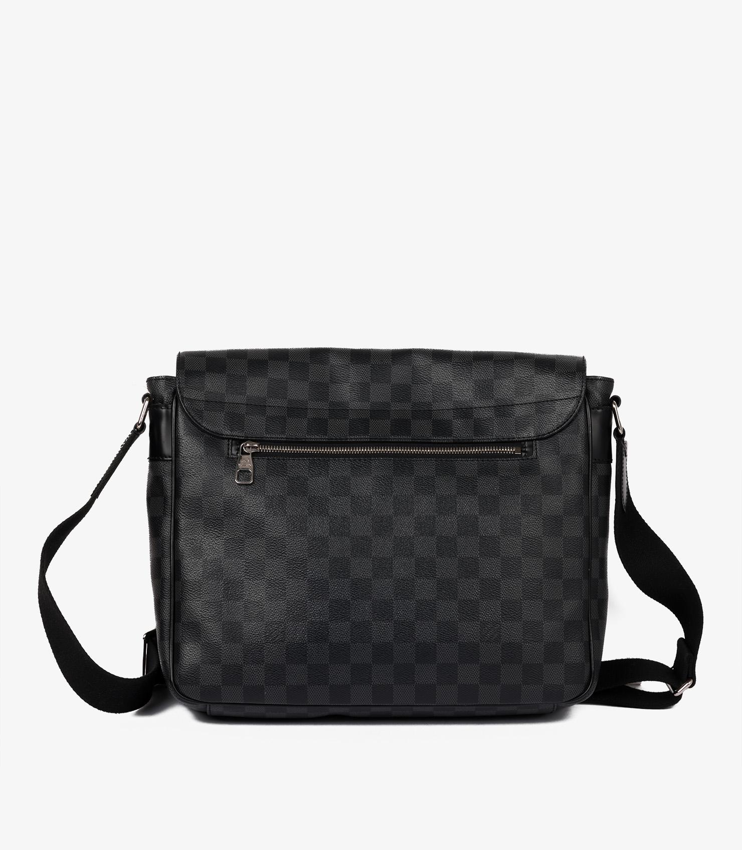 Women's or Men's Louis Vuitton Damier Graphite Coated Canvas Christopher Messenger For Sale