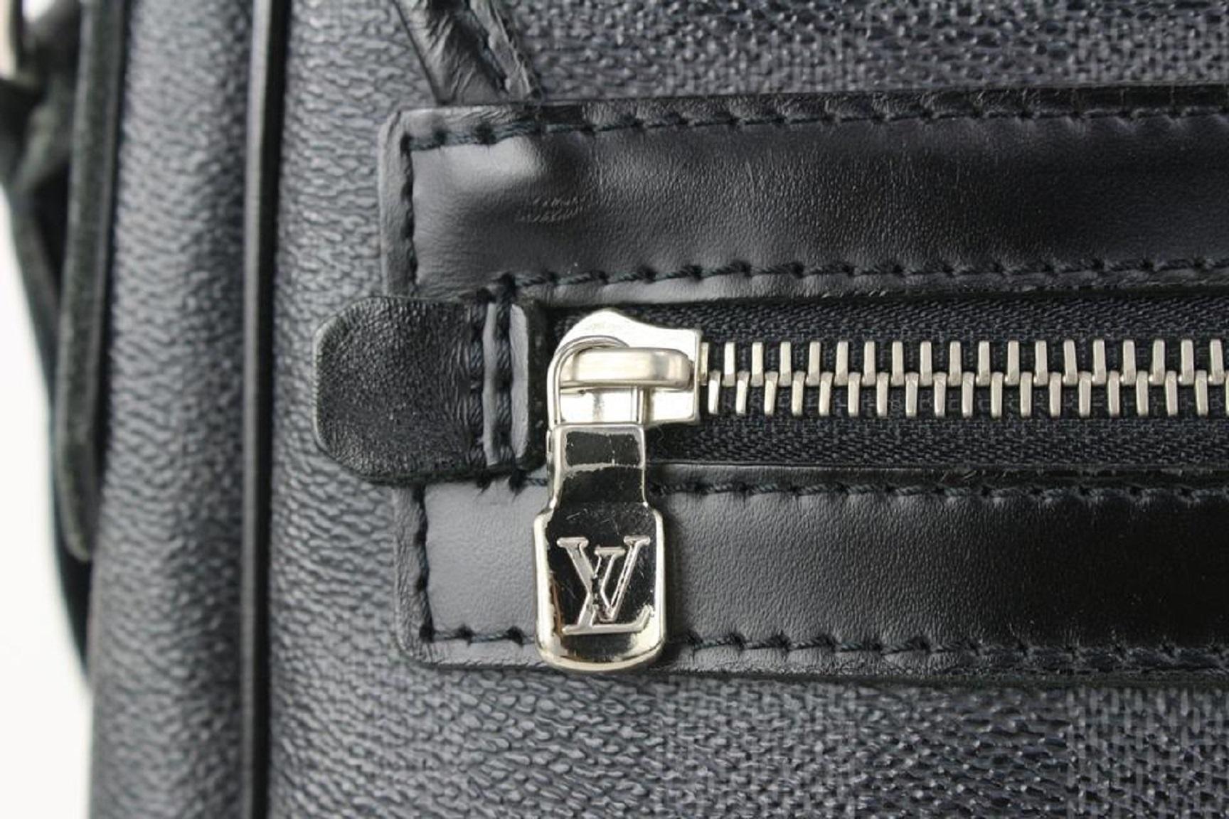 Louis Vuitton Damier Graphite Daniel GM Messenger Flap Bag 105lv12 6