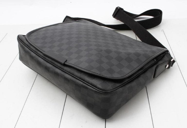 Louis Vuitton Daniel Mm Black Damier Graphite Canvas Laptop Bag
