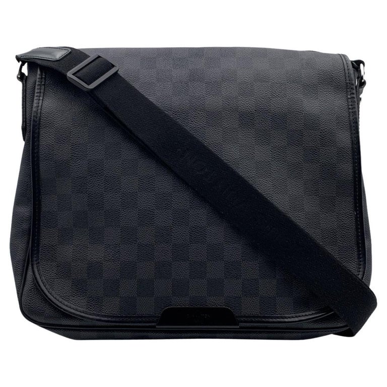Louis Vuitton Daniel Messenger Bag Damier Graphite MM Black 1788751
