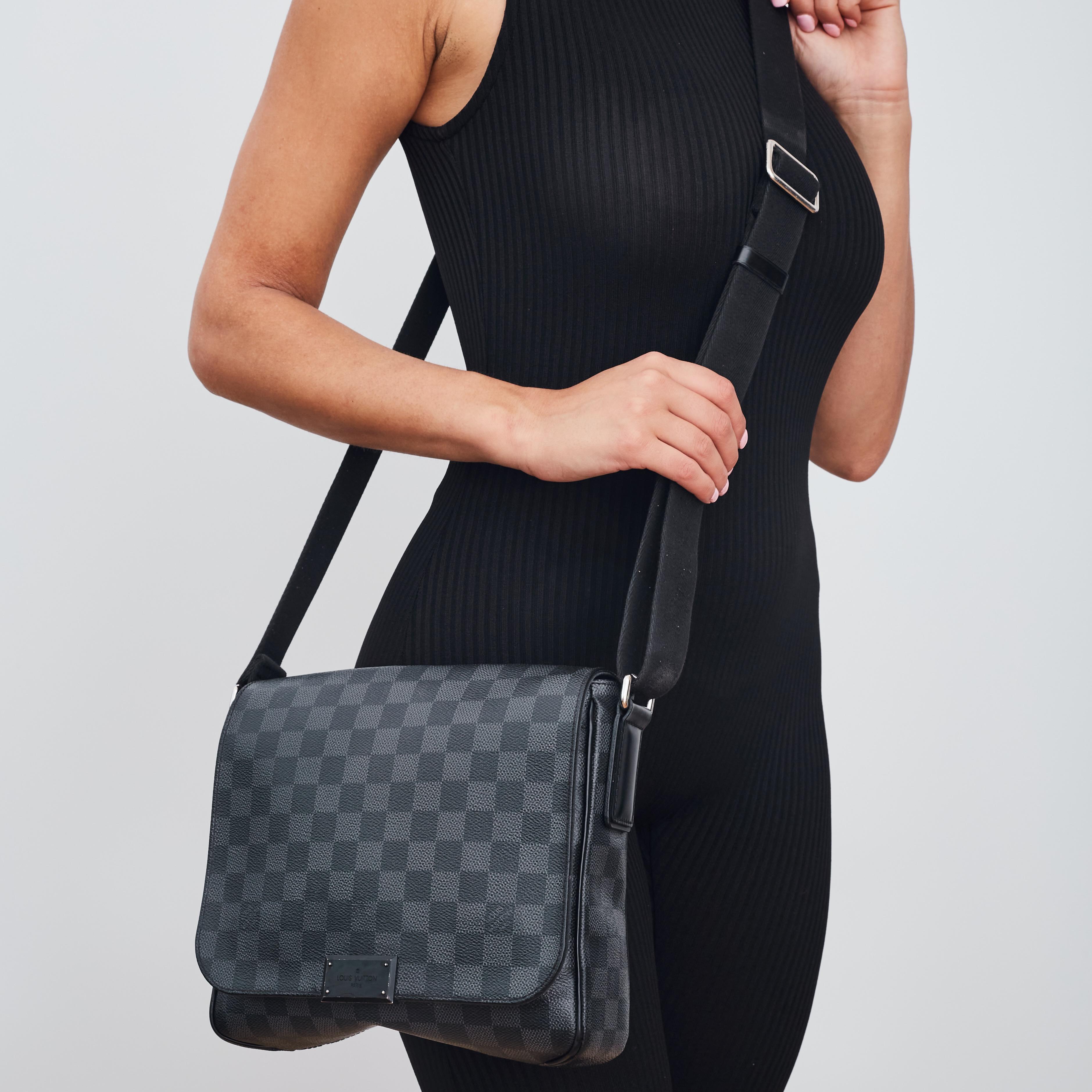 Louis Vuitton Damier Graphite District Messenger Bag PM (2015) 2
