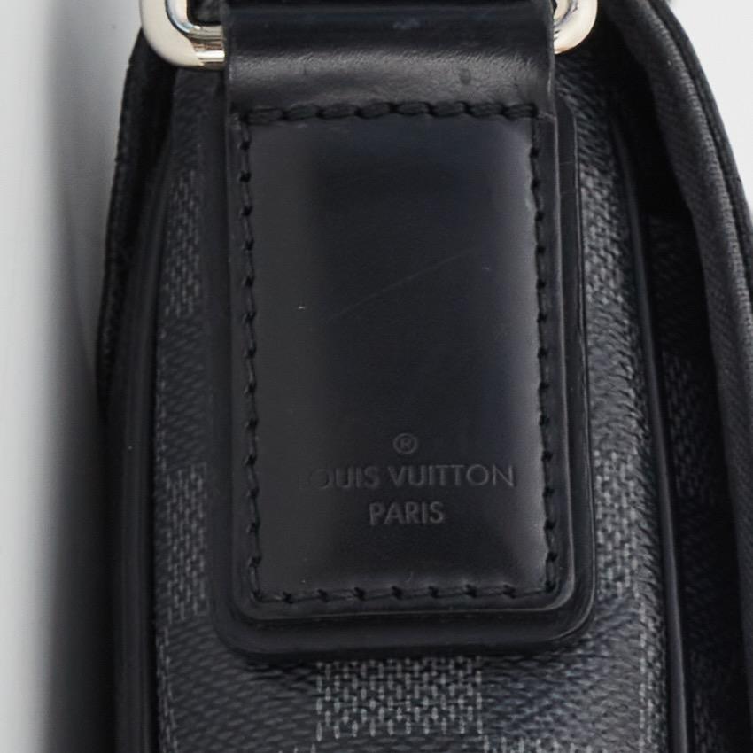 Louis Vuitton Damier Graphite District Messenger Bag PM (2015) 4