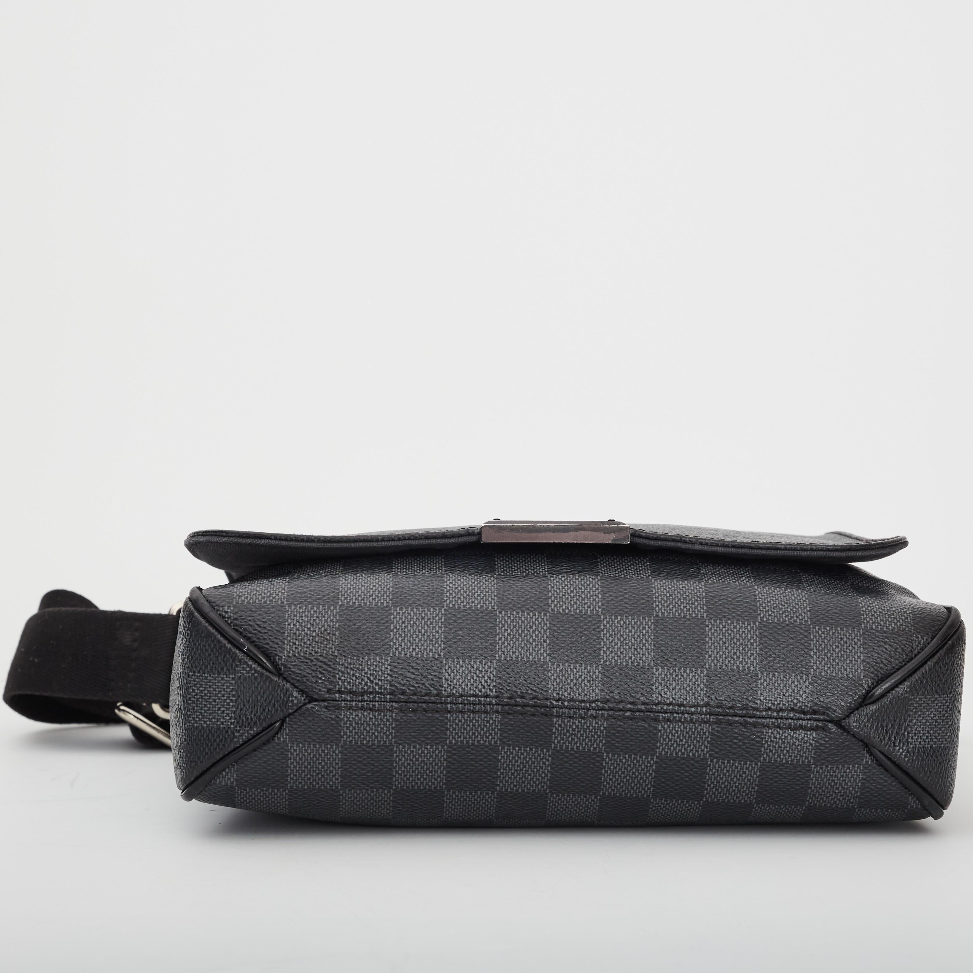 lv messenger bag