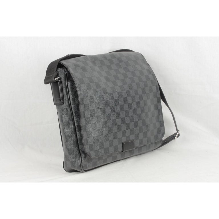 Louis Vuitton Damier Graphite District Mm Messenger Bag - Neverfull Bag