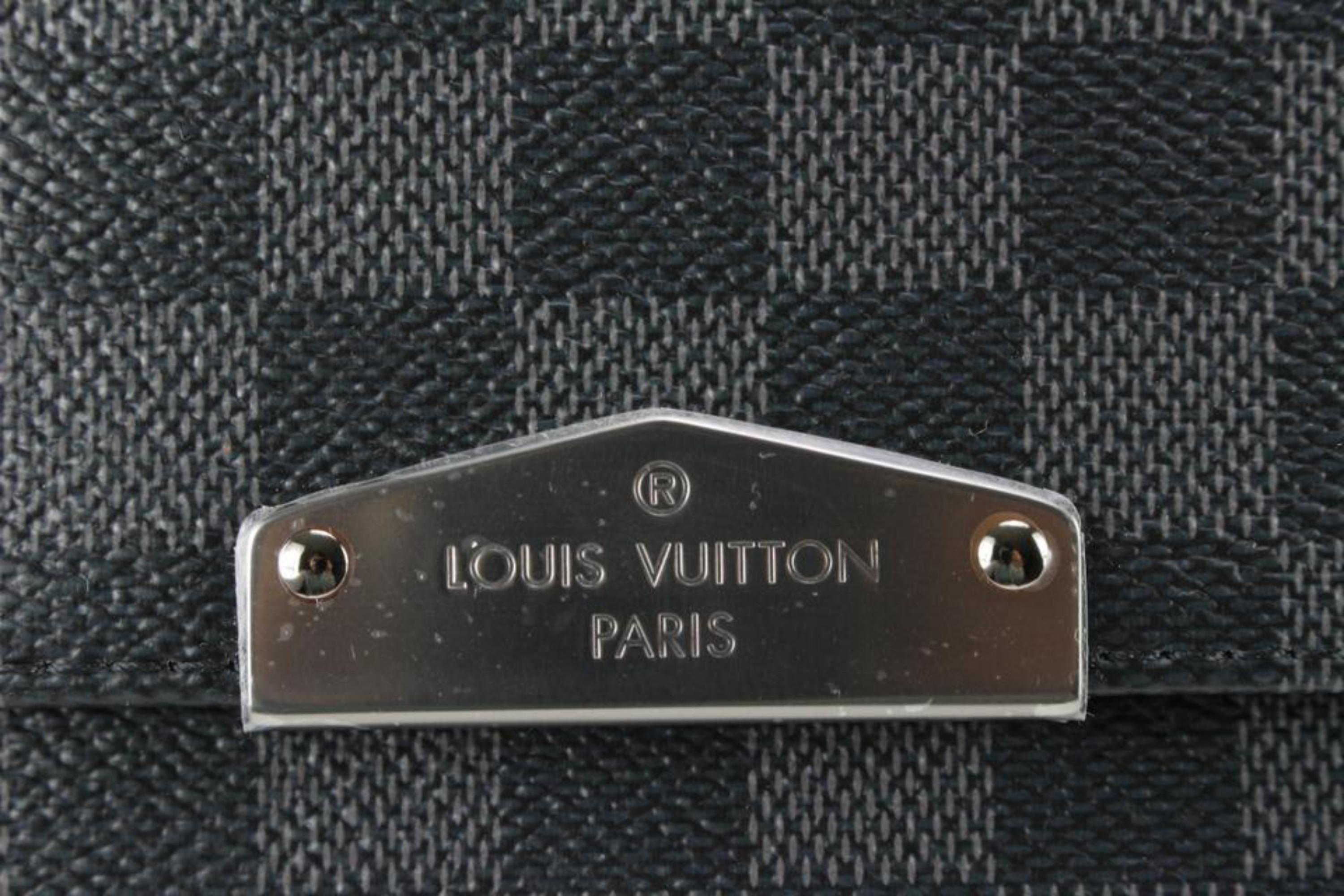 Louis Vuitton Damier Graphite District PM New Model 89lk826s In New Condition In Dix hills, NY